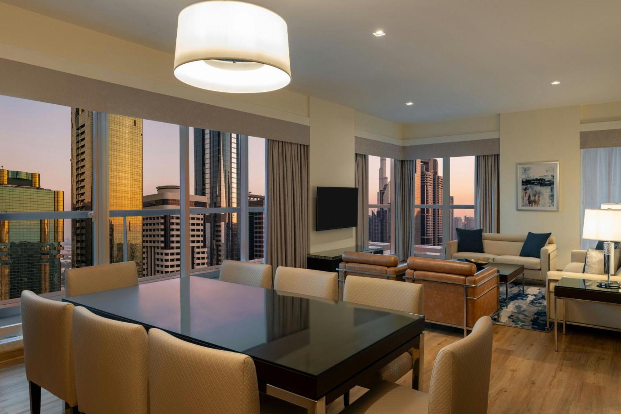 Four Points By Sheraton Sheikh Zayed Road Dubai Exterior photo